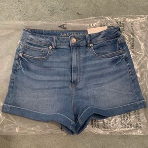 NWT American Eagle Stretch Denim Mom Shorts size 8